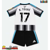 Camisa de Futebol Newcastle United Bazoumana Toure #17 Equipamento Principal Infantil 2026-27 Manga Curta (+ Calças curtas)